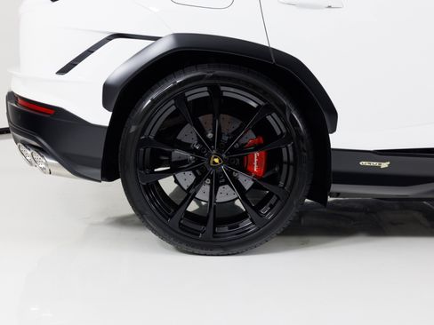 Used 2024 Lamborghini Urus S AWD/4WD image 12