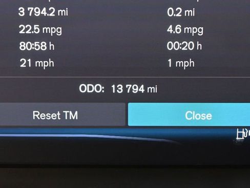 Used 2023 Volvo XC60 B5 Plus w/ Climate Package image 22