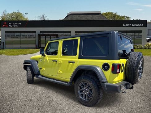Used 2024 Jeep Wrangler Unlimited Sport AWD/4WD image 3