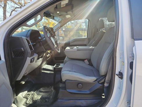 Used 2017 Ford F250 XL w/ Power Equipment Group image 19