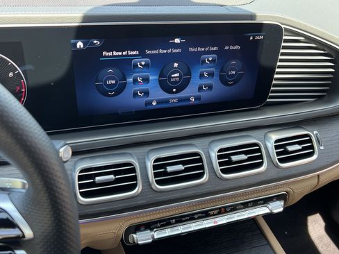 New 2026 Mercedes-Benz GLS 580 4MATIC image 26