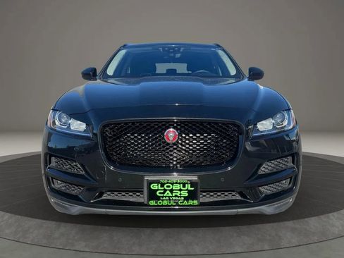 Used 2019 Jaguar F-PACE Premium image 3