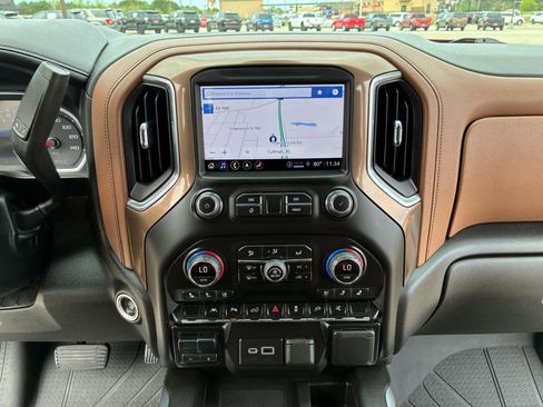 Used 2022 Chevrolet Silverado 1500 High Country w/ Technology Package AWD/4WD image 23