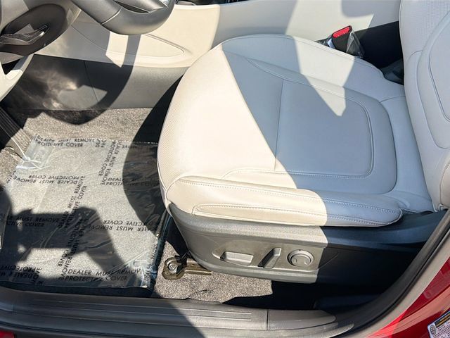 Used 2025 Hyundai Tucson SEL FWD image 19