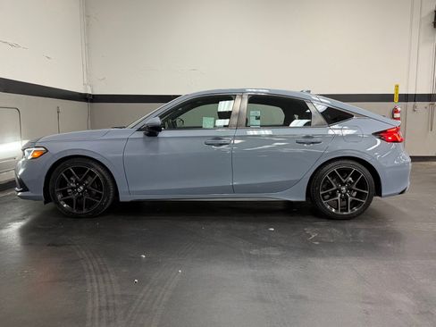 Used 2023 Honda Civic Sport Touring image 9