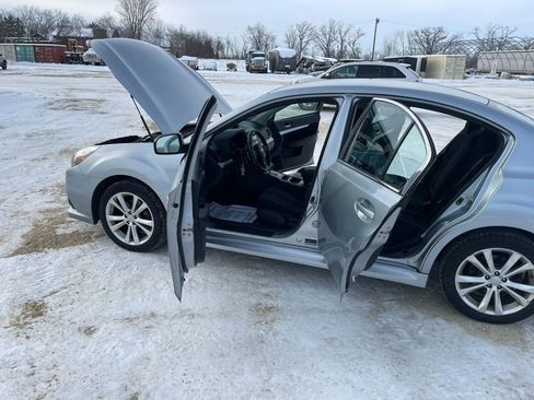 Used 2014 Subaru Legacy 2.5i image 9