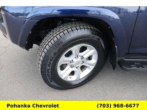 Used 2018 Toyota 4Runner SR5 Premium image 30