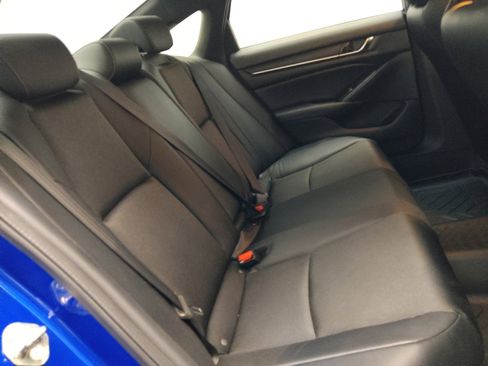 Used 2018 Honda Accord Sport image 19