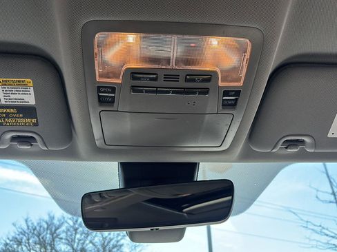 Used 2019 Toyota Highlander XLE image 34