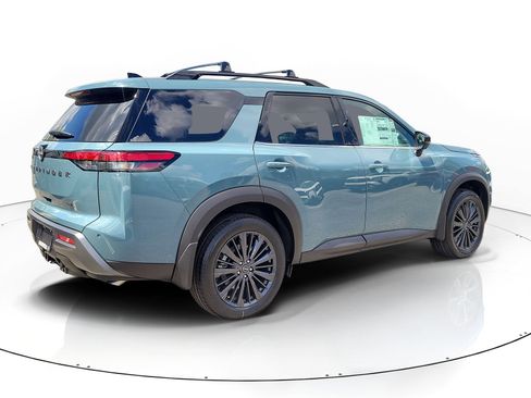 New 2026 Nissan Pathfinder SL image 4