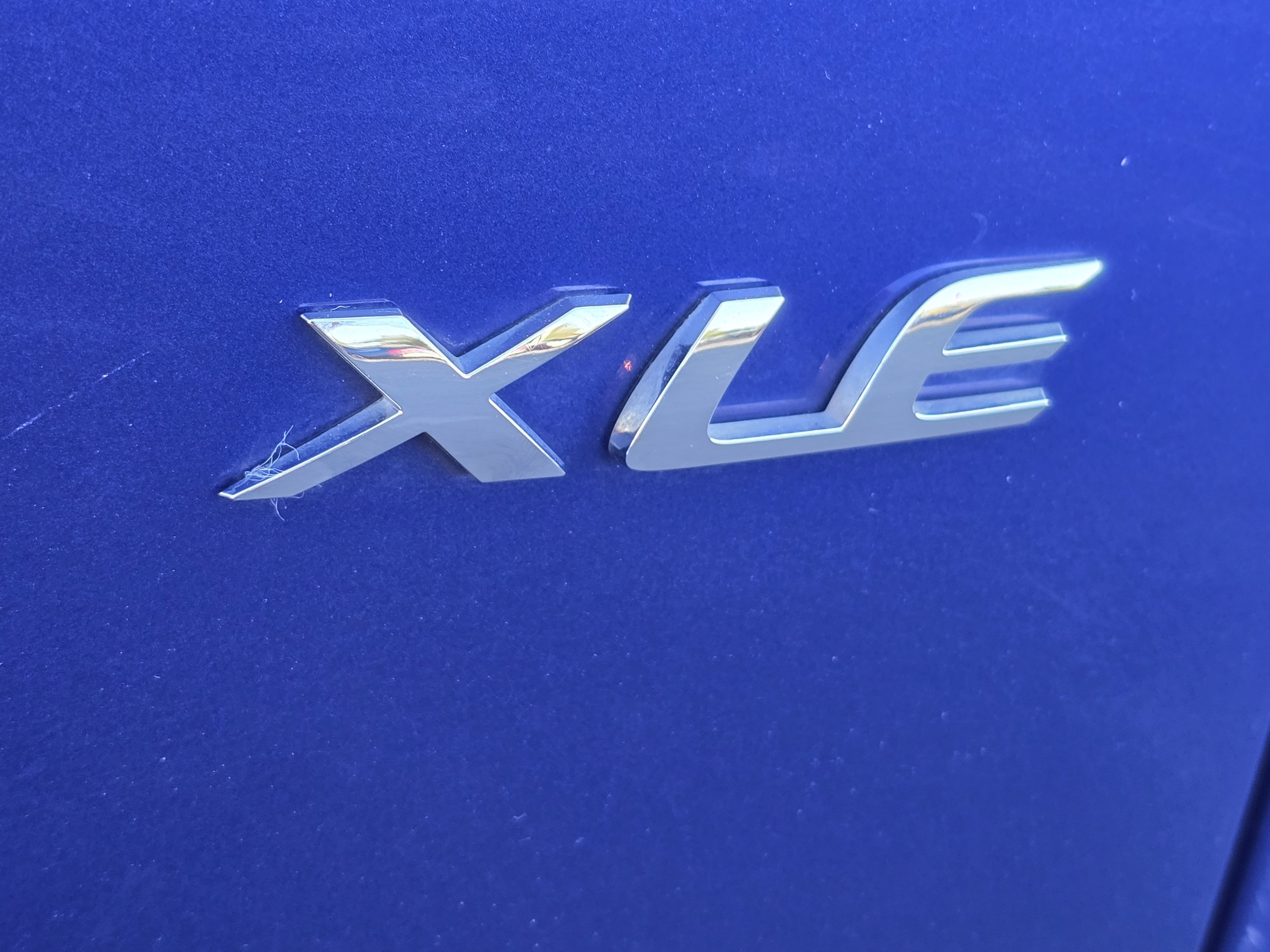 Used 2024 Toyota Corolla Cross XLE FWD image 29