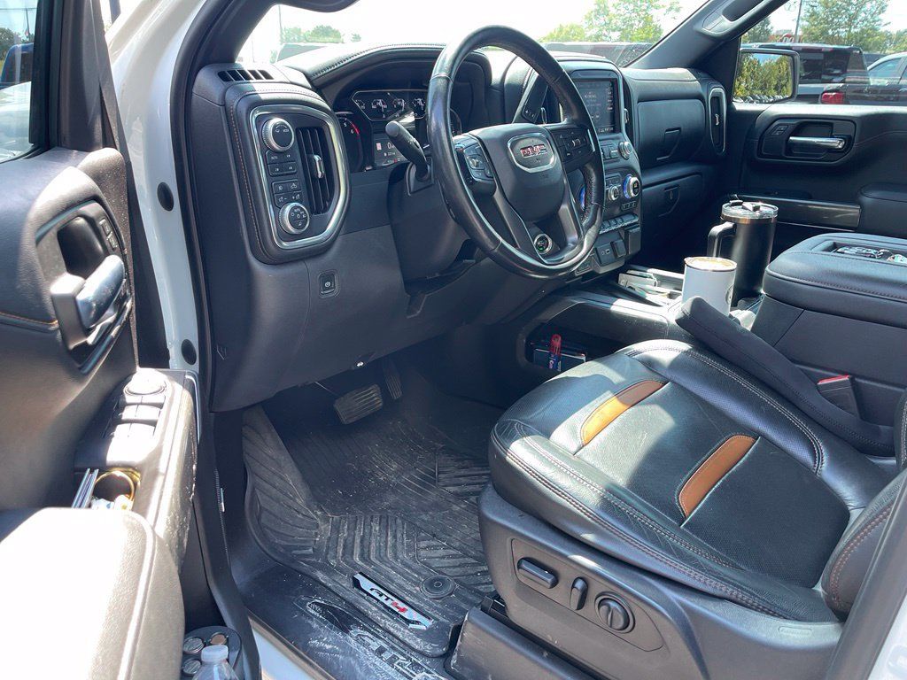 Used 2020 GMC Sierra 1500 AT4 w/ AT4 Preferred Package AWD/4WD image 5