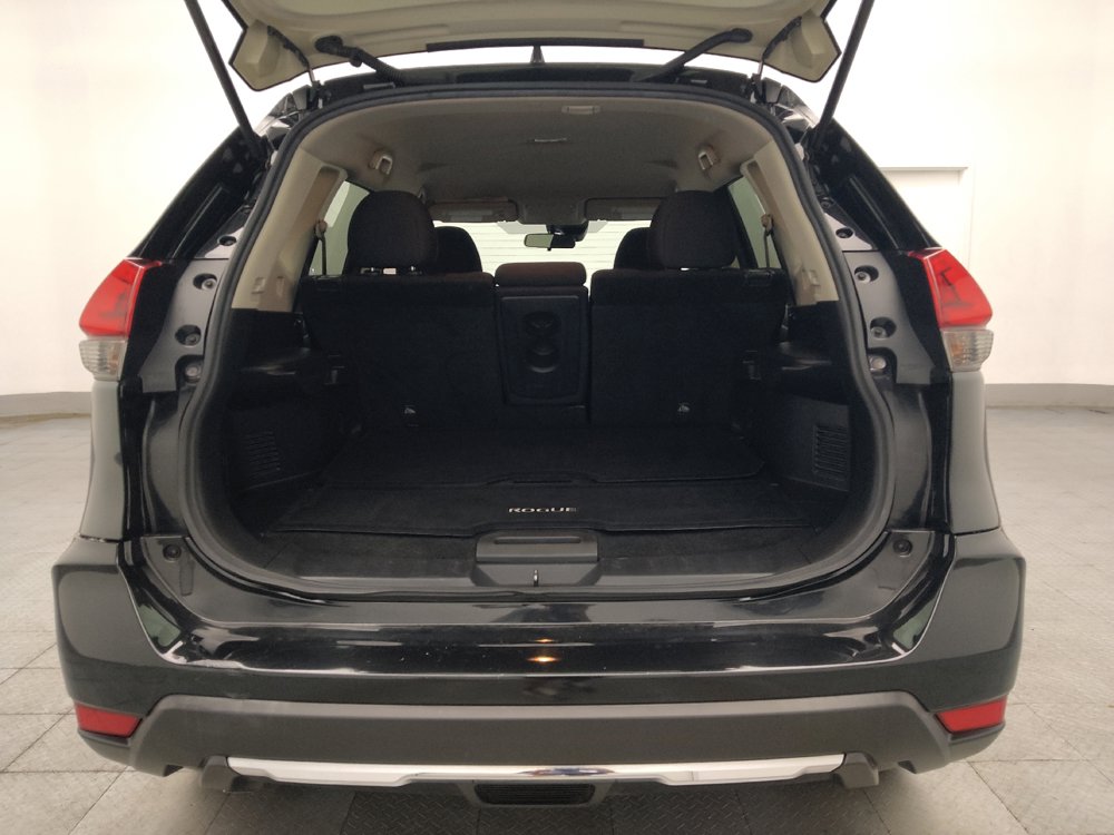 Used 2019 Nissan Rogue S w/ Special Edition Package FWD image 29