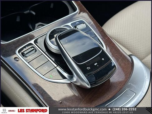 Used 2017 Mercedes-Benz GLC 300 4MATIC image 29