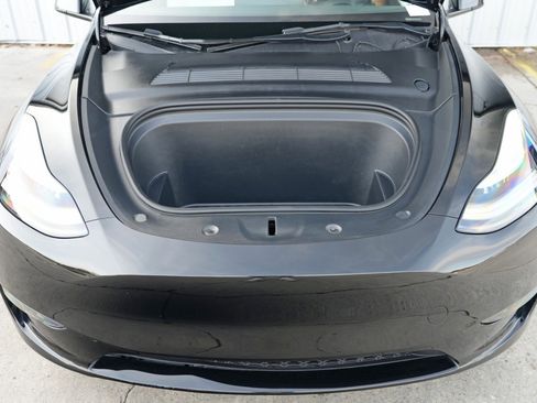 Used 2023 Tesla Model Y Long Range image 8
