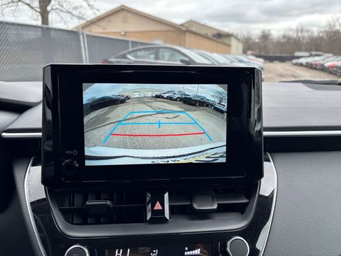 Used 2025 Toyota Corolla LE image 17