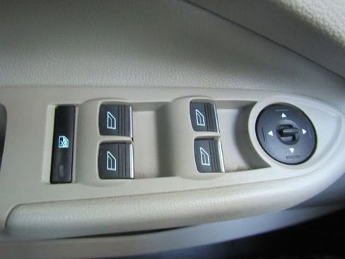 Used 2017 Ford C-MAX Titanium w/ Equipment Group 301A image 37