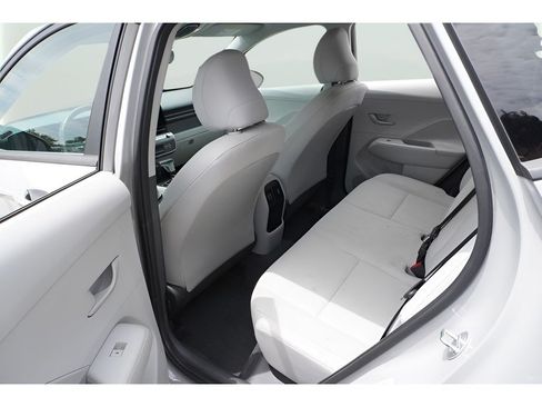 Used 2024 Hyundai Kona SEL FWD image 22