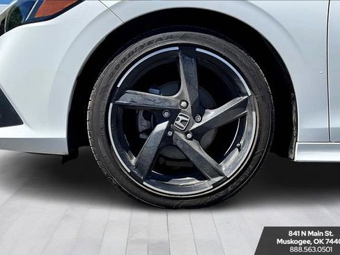 Used 2023 Honda Civic Touring image 32