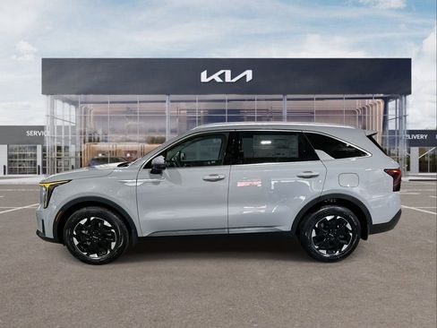 New 2026 Kia Sorento S image 5