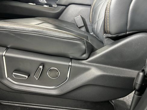 Used 2023 Ford Expedition Max Platinum image 25