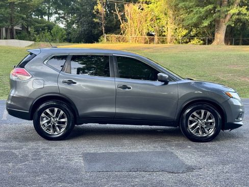 Used 2016 Nissan Rogue S FWD image 4