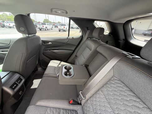 Used 2018 Chevrolet Equinox LT FWD image 25