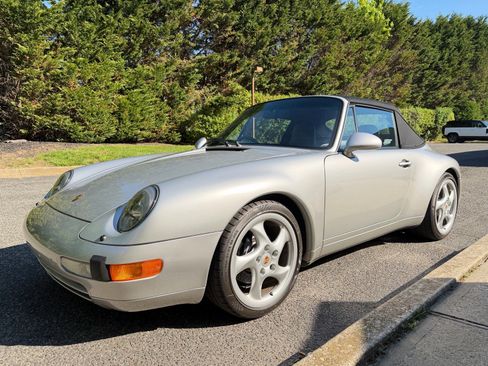 Used 1998 Porsche 911 Carrera RWD image 1