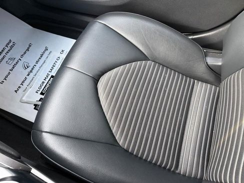 Used 2018 Toyota Camry SE image 27