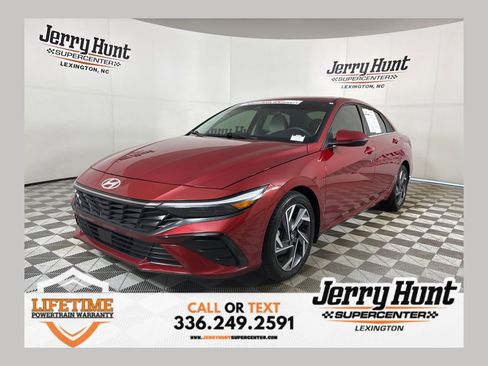 Used 2025 Hyundai Elantra Limited image 1