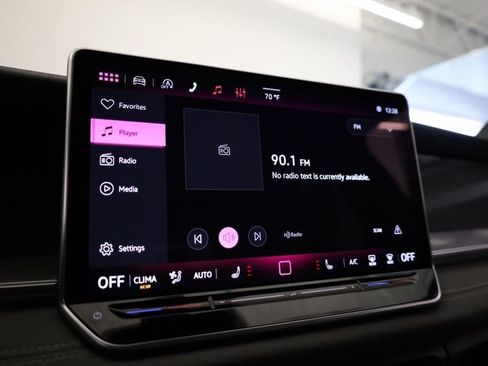New 2026 Volkswagen Tiguan SE R-Line AWD/4WD image 16