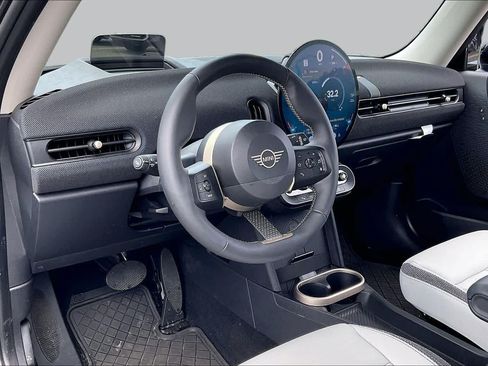 Used 2025 MINI Cooper S FWD image 17