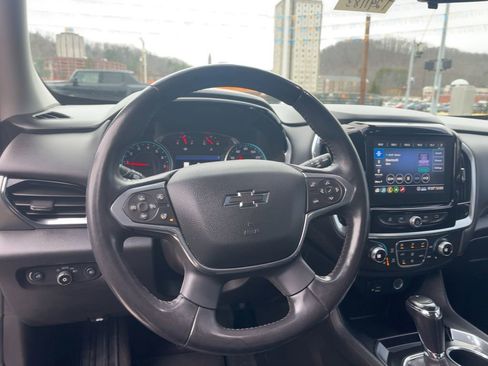 Used 2020 Chevrolet Traverse RS image 16
