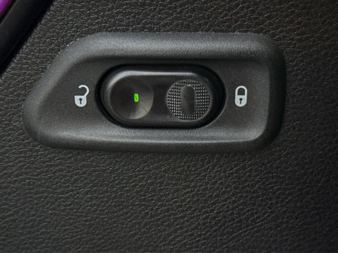 Used 2013 Jeep Wrangler Unlimited Sahara w/ Connectivity Group image 29