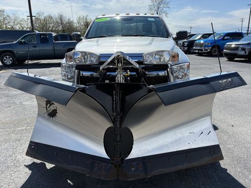 Used 2018 RAM 2500 Tradesman w/ Chrome Appearance Group AWD/4WD image 4