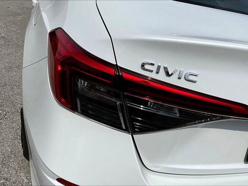 Used 2023 Honda Civic Sport image 22