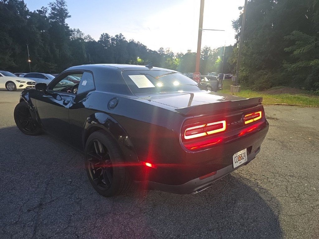 Used 2016 Dodge Challenger R/T Plus RWD image 5