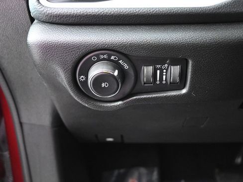 Used 2023 Chrysler Pacifica Touring-L w/ S Appearance Package AWD/4WD image 25