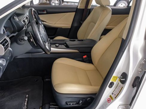 Used 2016 Lexus IS 200t image 29
