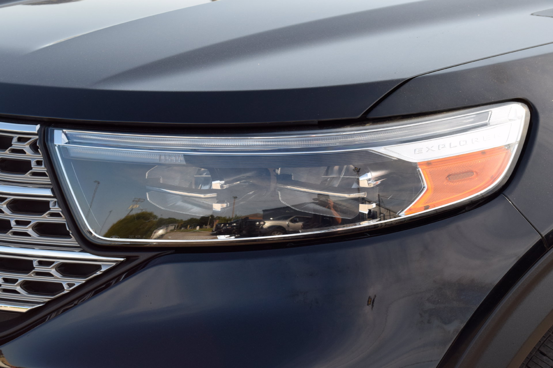 Certified 2023 Ford Explorer Limited w/ Limited Technology Package RWD image 25