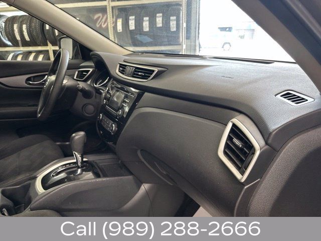Used 2016 Nissan Rogue SV AWD/4WD image 19