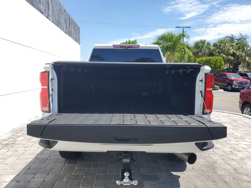 Used 2024 Chevrolet Silverado 2500 LTZ w/ LTZ Plus Package AWD/4WD image 9