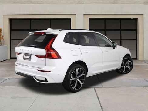 Used 2024 Volvo XC60 T8 Ultimate w/ Protection Package Premier AWD/4WD image 4