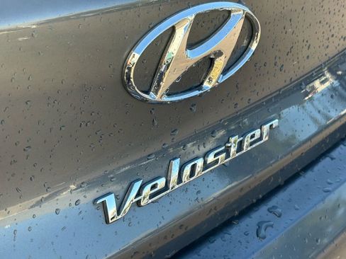 Used 2021 Hyundai Veloster Turbo R-Spec image 7