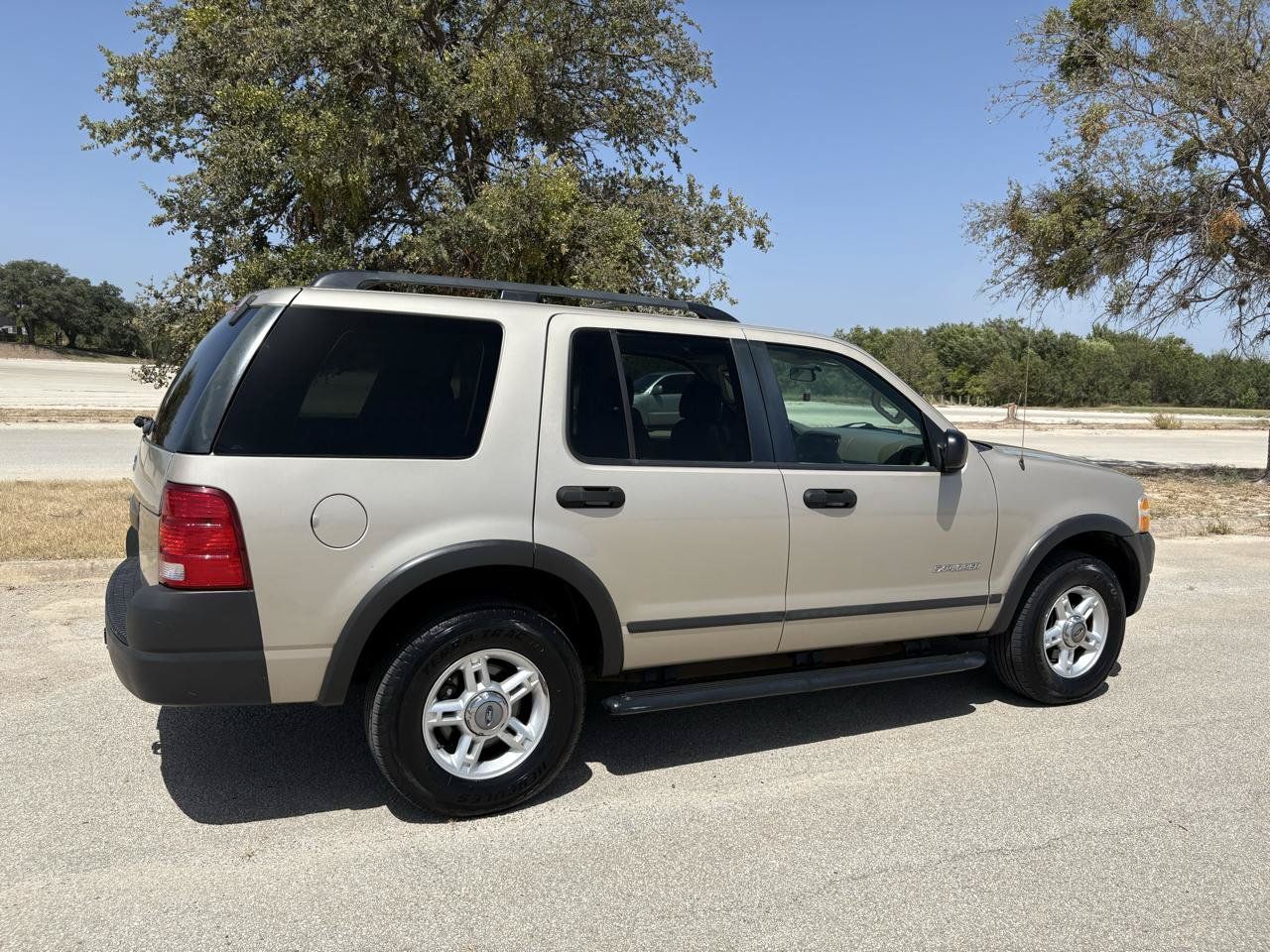 Used 2004 Ford Explorer XLS RWD image 56
