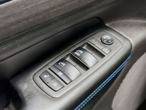 Used 2018 Jeep Grand Cherokee Laredo image 17