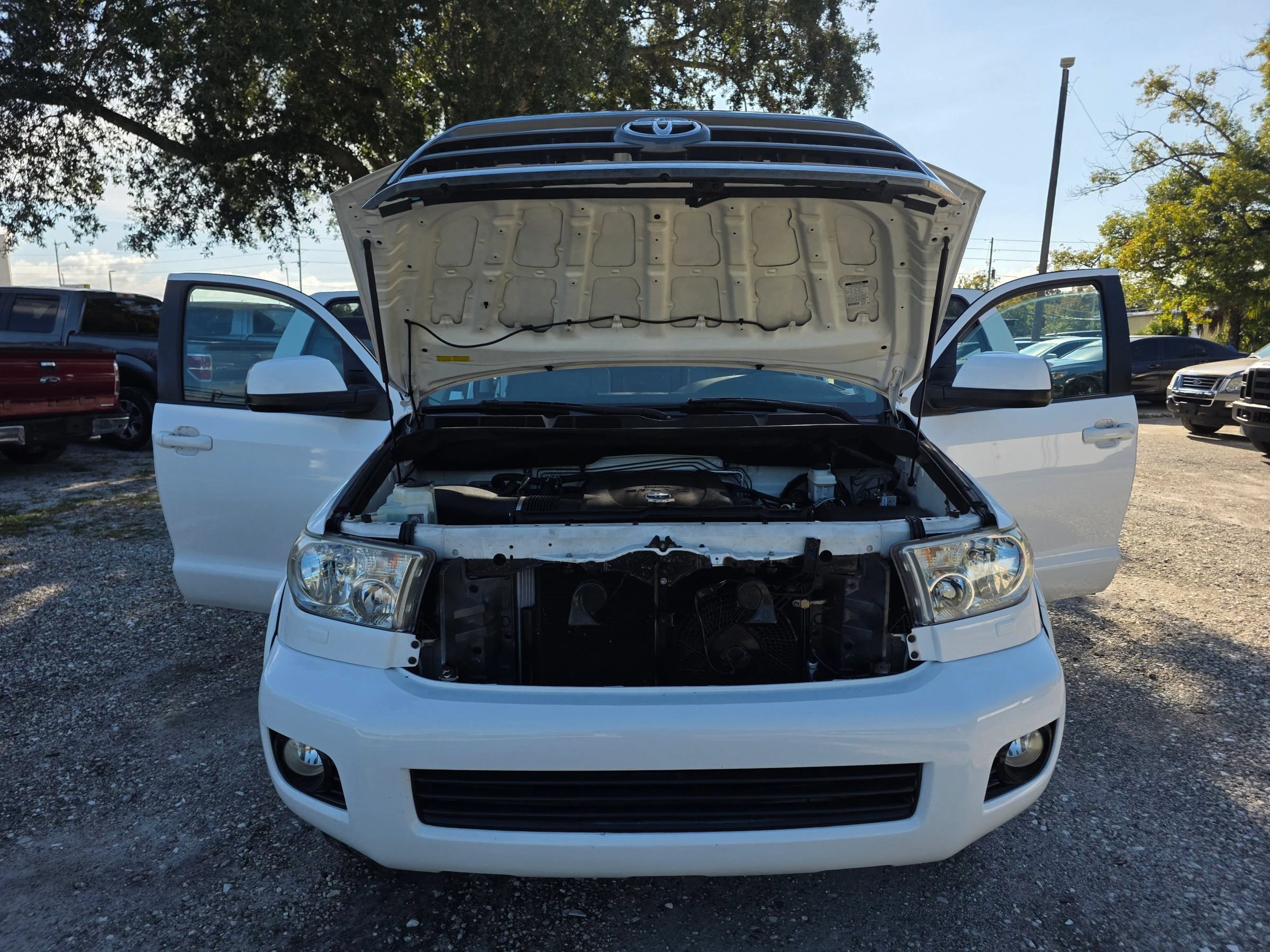 Used 2015 Toyota Sequoia SR5 w/ Premium Package RWD image 45
