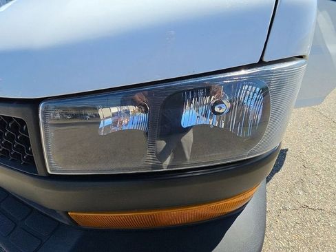 Used 2021 Chevrolet Express 2500 RWD image 28