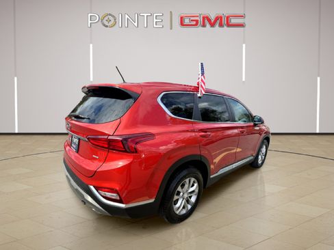 Used 2020 Hyundai Santa Fe SE w/ Cargo Package image 5