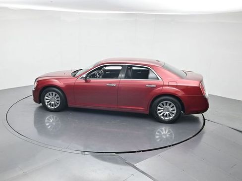 Used 2013 Chrysler 300 RWD image 41